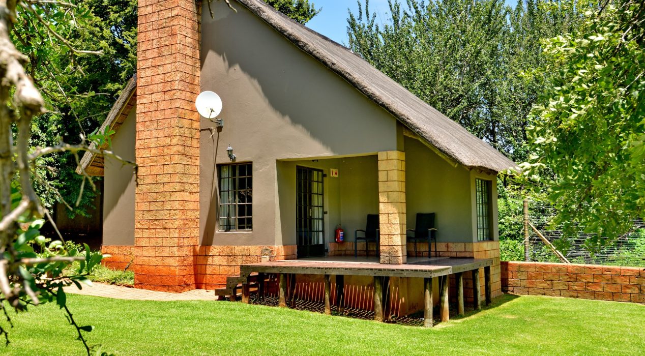 Accom - Deluxe Room (2)